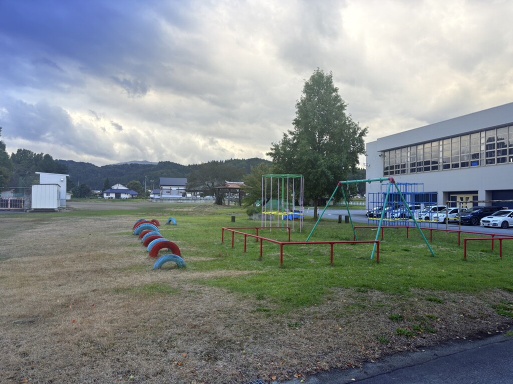 みさわ小学校 遊具写真